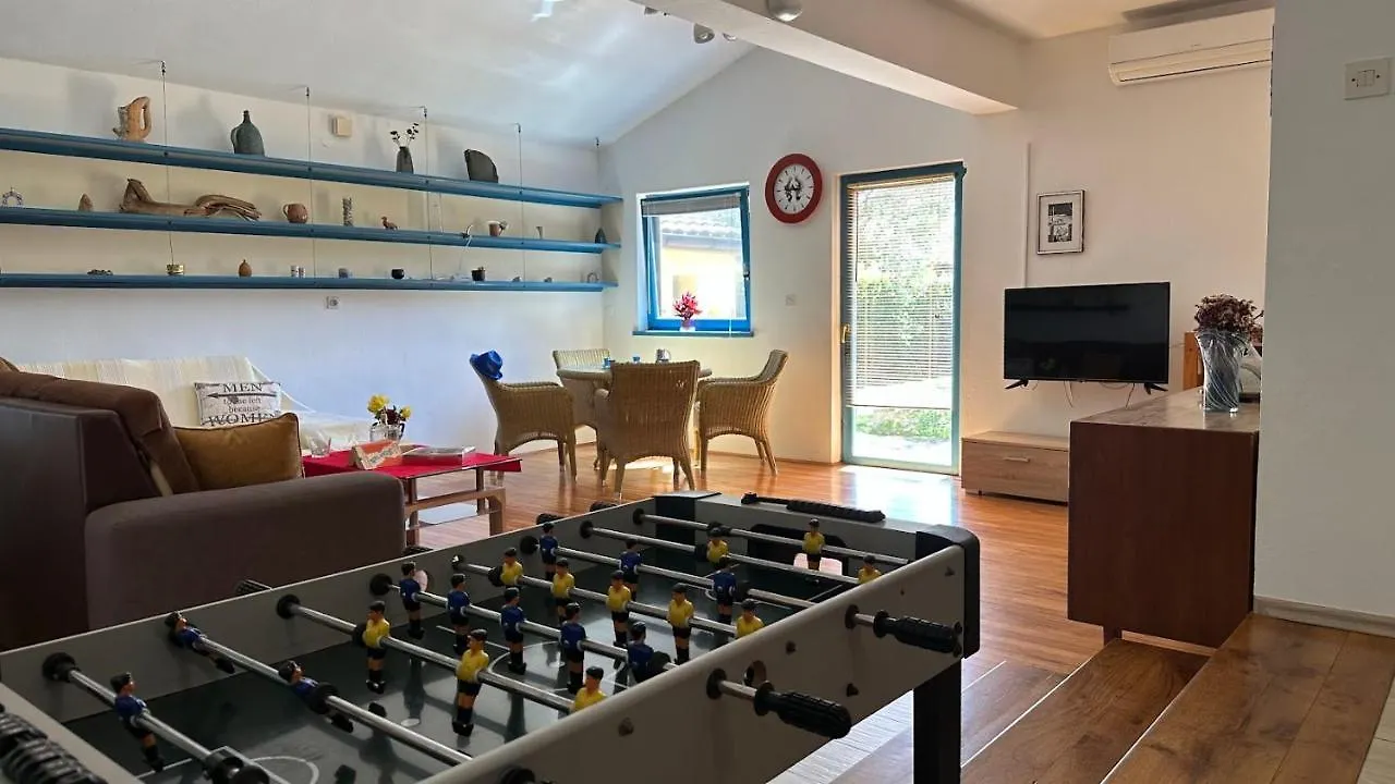 Apartment Mimoza Valbandon