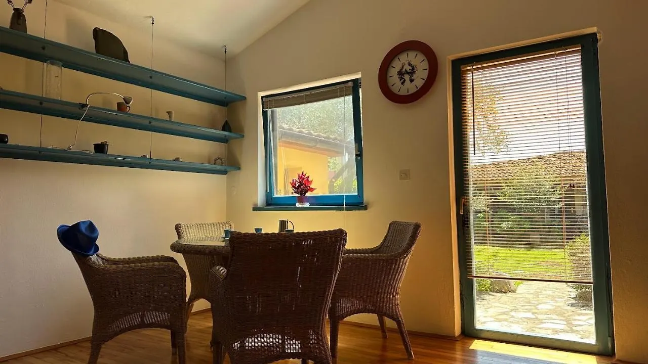 Apartment Mimoza Valbandon