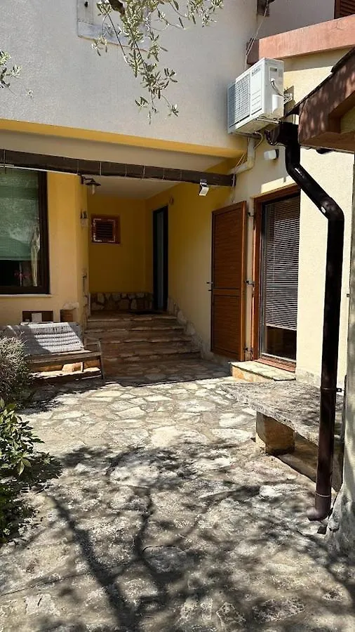 Apartment Mimoza Valbandon